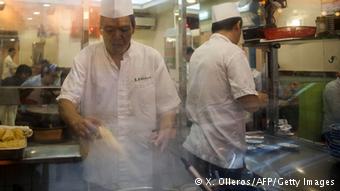 开餐馆已不是海外华人的主要经营领域(德国之声中文网)