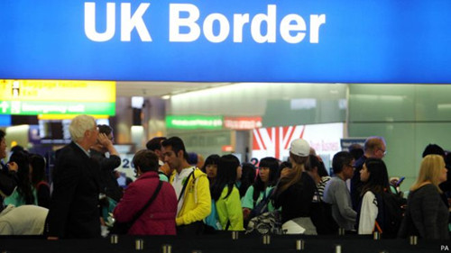 英国国家统计局国际移民数字负责人怀特说，工作仍然是移民入境英国的最主要原因，其次是学习。（BBC中文网）