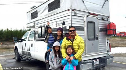 网页开发员林丹一家五口，目前开着自己的“Airstream”露营车，刚刚完成对加拿大“Labrador”的冒险之旅。（美国《世界日报》）