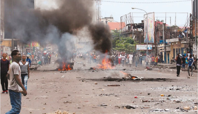 图为刚果（金）首都金沙萨暴乱现场