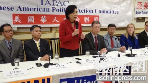 国会众议员赵美心呼吁广大华人为他们16位候选人投下神圣的一票。（美国《侨报》/高睿