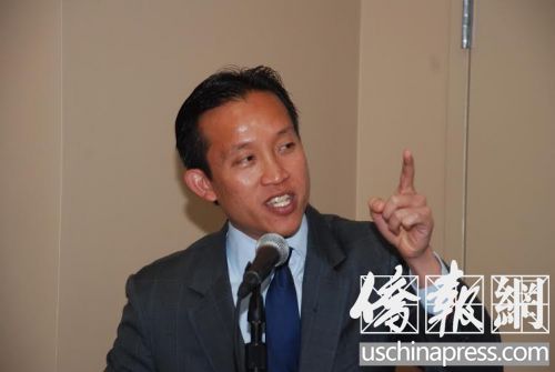 代表旧金山东部大部分地区的加州众议员邱信福。(美国《侨报》)