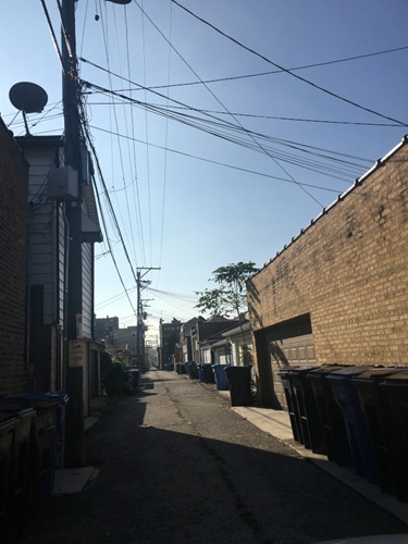 芝加哥华埠普林斯顿街与30街附近的一处民宅,日前发生民众在车库遭洗劫案件。(美国《世界日报》/黄惠玲