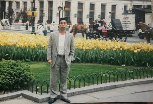 江敬印车祸去世,家人过感恩节更添凄凉。(美国《世界日报》/高梦梓