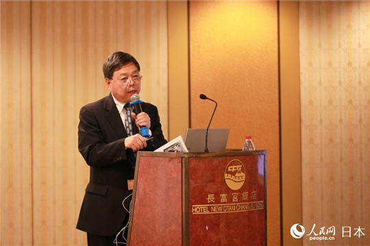 中国侨网春秋航空日本市场开发部部长孙振诚介绍春秋集团的日本战略。