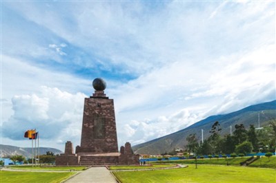 中国侨网图为位于厄瓜多尔首都基多的赤道碑。