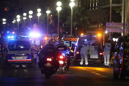 中国侨网2016年7月,法国尼斯恐袭案造成80多人死亡,200多人受伤。
