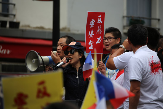中国侨网2016年9月4日，旅法华人举行声势浩大的“反暴力要安全”示威游行，震动法国朝野。（法国《欧洲时报》/黄冠杰 摄）