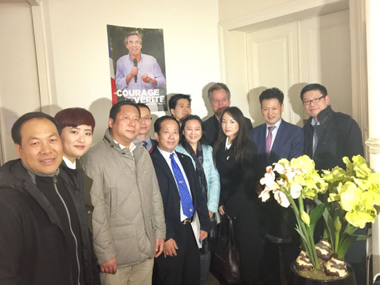 中国侨网华裔支持者在菲永竞选办公室。（法国《欧洲时报》/孔帆 摄）