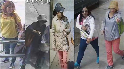 中国侨网警方通缉金光党成员,陈艳(左一)、梁玉群(中)和苏雪坤(右一)已经被捕和控罪。(美国《世界日报》/档案照)