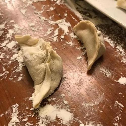 中国侨网扎克伯格包的饺子。(纽约侨报网)