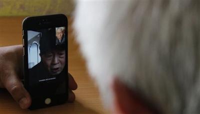 中国侨网王琪和哥哥视频通话:希望尽快回到中国