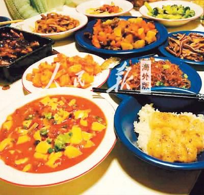 中国侨网何佳妮和同学们做好的除夕年夜饭