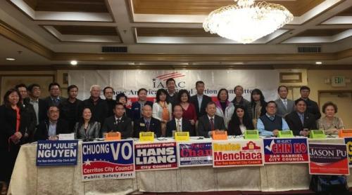 中国侨网美国华人政治联盟(IAPAC)18日举行记者会,为圣盖博市、蒙特利公园市、喜瑞都市共八位候选人背书。(美国《世界日报》/张敏毅 摄)
