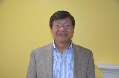 中国侨网亚裔教育联盟主席赵宇空希望新任教育部长狄弗斯,明确禁止高等教育入学政策采取种族配额、对亚裔设下较高的录取标准。(美国《世界日报》/王善言 摄)