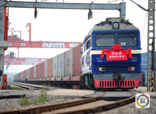 中欧武汉班列 让欧洲中国移民享受国内定制服