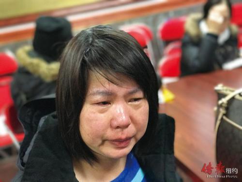 中国侨网谈到好友借钱不还还报警抓她的时候，林女士哭红了眼。（美国《侨报》/陈辰 摄）