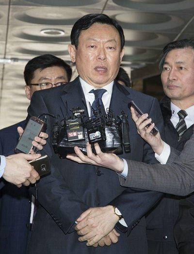 中国侨网资料图片:乐天集团会长辛东彬