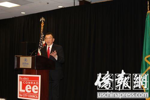 中国侨网李瑞麟在午餐会上发表演讲。（美国《侨报》/杰克 摄）