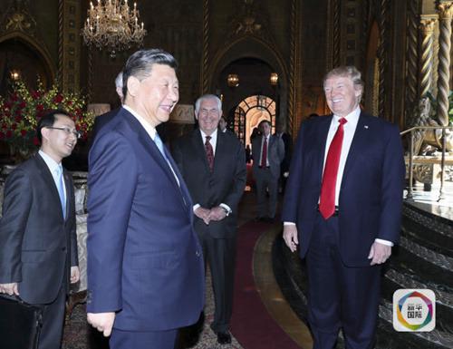 中国侨网当地时间7日,国家主席习近平在美国佛罗里达州海湖庄园同美国总统特朗普举行中美元首第二场正式会晤。(新华社记者兰红光摄)