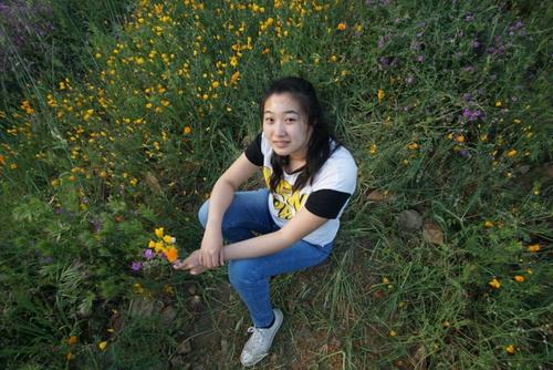 中国侨网毕丽莎获得4万美元奖学金,将学习电脑科学。(美国《世界日报》)