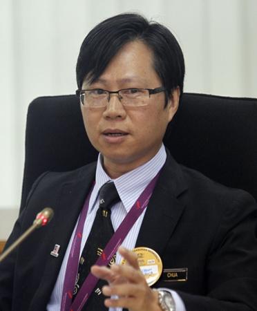 中国侨网蔡春华:马来西亚外劳人数在2016年超过印裔人口,并将在2040年超过华人人口,达到占人口24.2%。(马来西亚《星洲日报》)