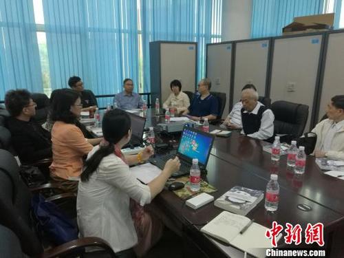 中国侨网《金钉》研讨会在广东江门五邑大学举行 郭军 摄