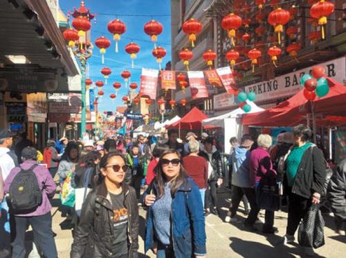 中国侨网资料图：旧金山华埠每年的各种节日街会都能吸引众多市民和游客。（美国《世界日报》图片）