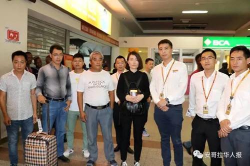 中国侨网5月12日，遇难者家属在旅行社的安排下顺利抵达安哥拉。（《安哥拉华人报》微信公众号）