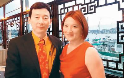 中国侨网图为宋晓男(左)和华盛顿州众议员葛素玲。
