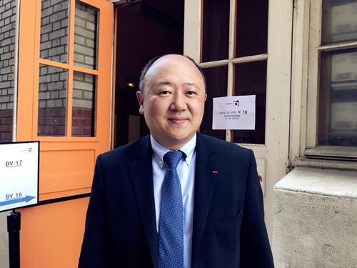 中国侨网如果竞选成功，陈文雄将成为法国本土首位华裔国会议员。（法国《欧洲时报》/张新 摄）
