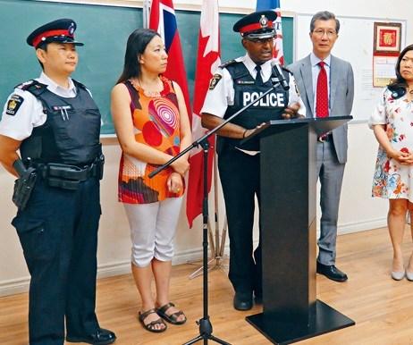 中国侨网多伦多接连发生歧视华人事故,三级政府华裔议员及警方对事件高度关注,冀华社团结打击仇恨事件。(来源:加拿大《星岛日报》)