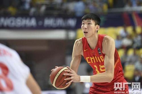 中国侨网周琦宣布参加NBA选秀(图片来源:央广网)