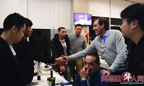 中国侨网见面会现场。(阿根廷华人网/柳军摄)