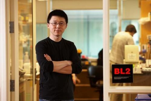中国侨网美国科学家利用麻省理工学院(MIT)华人教授张锋团队发展出来的CRISPR基因编辑技术,首次对人类胚胎进行基因编辑,改变大量单细胞胚胎的基因。(美国《世界日报》/《MIT科技评论》图片)
