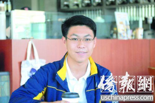 中国侨网2017国际生物奥林匹克大赛上,为美国代表队拿回一枚金牌的加州小选手Alexander曹同学。(美国《侨报》/章宁 摄)
