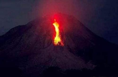 中国侨网印尼阿贡火山警戒级别升至最高级