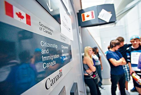 中国侨网加拿大联邦政府将于11月公布2018年移民政策。（加拿大《星岛日报》）
