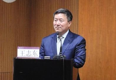 中国侨网昨日,章莹颖案律师王志东讲授青少年留学生的安全教育问题。 主办方供图