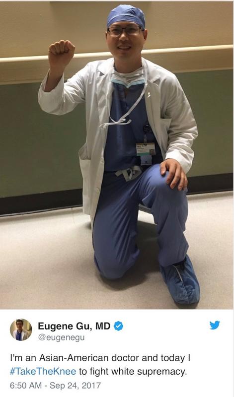 中国侨网华裔医生发单膝跪地照片，疑因病患家属投诉而被医院停职。(美国《世界日报》)