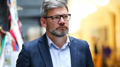 中国侨网新西兰移民部长Iain Lees-Galloway。(新西兰先驱报中文网微信公众号 资料图)