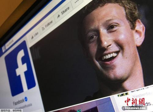 中国侨网资料图:当地时间3月21日,美国社交巨头Facebook CEO马克·扎克伯格在Facebook用户数据泄露事件持续发酵5天后,首次打破沉默做出回应。