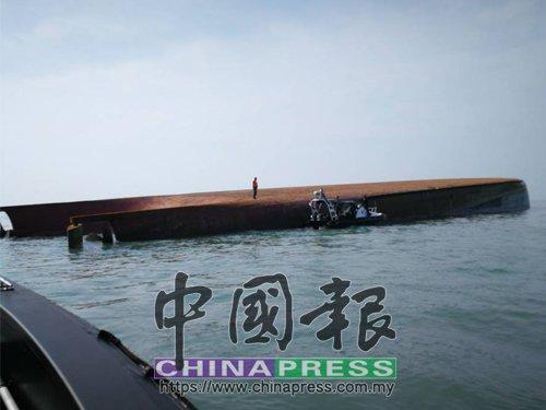 中国侨网事故现场。(马来西亚《中国报》)