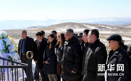 中国侨网中国驻蒙古国大使馆祭奠牺牲外交官和援蒙工人。新华网 意特格乐摄