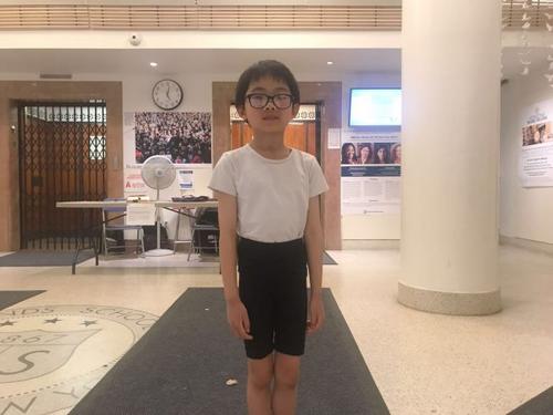 中国侨网张哲宇四岁时就想成为一名芭蕾舞者，当日参加美国芭蕾学院试镜选拔。（美国《世界日报》　牟兰摄）