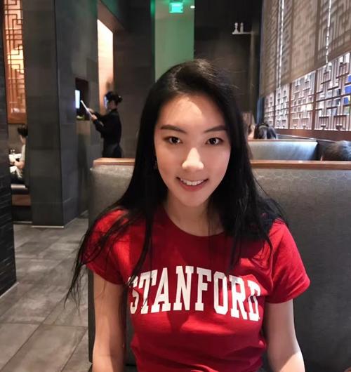 中国侨网巴沙迪那私立女校Westridge School 12年级华裔学生陈书非,获得斯坦福大学7万美元全额奖学金被提前录取。(美国《世界日报》/陈书非家长供图)