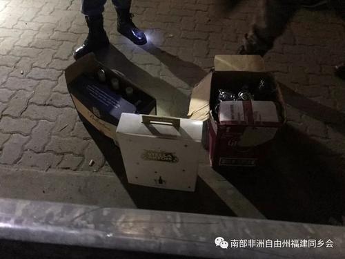 中国侨网BOTTLE STORE遭遇偷窃，远程监控助力挽回损失。（南非华人网）