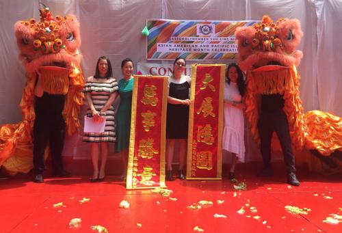 中国侨网牛毓琳20日在曼哈顿华埠孔子大厦举办第二届的“亚裔传统月”庆祝活动，颁发“社区英雄奖”给四位华裔英雄。(美国《世界日报》/颜嘉莹 摄)