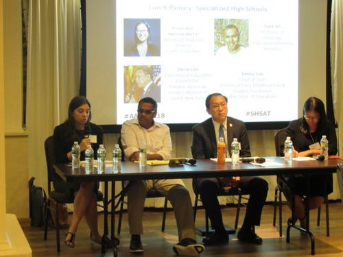 中国侨网纽约亚美联盟邀请亚裔组织代表与市教育局官员对话，讨论SHSAT存废。(美国《世界日报》/颜嘉莹 摄)