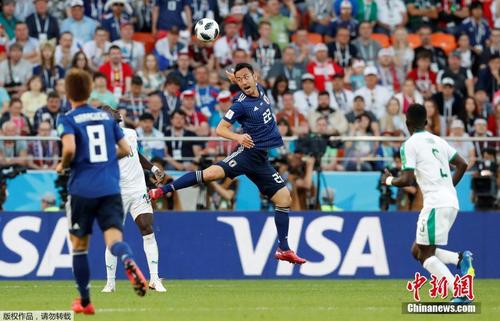中国侨网资料图:北京时间6月24日晚,2018俄罗斯世界杯H组次轮日本队与塞内加尔队的比赛在叶卡捷琳堡打响。